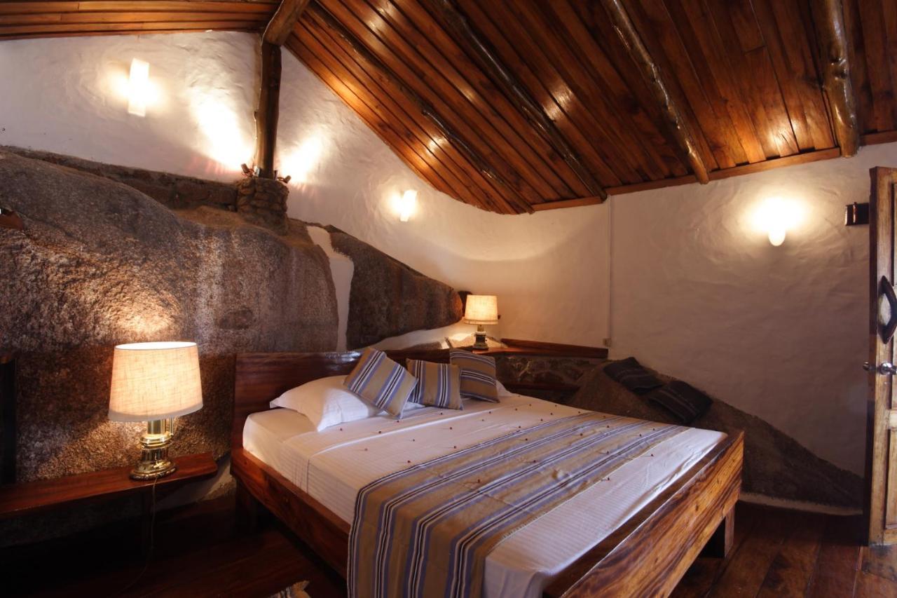 Chauve Souris Relais * Anse Volbert Village